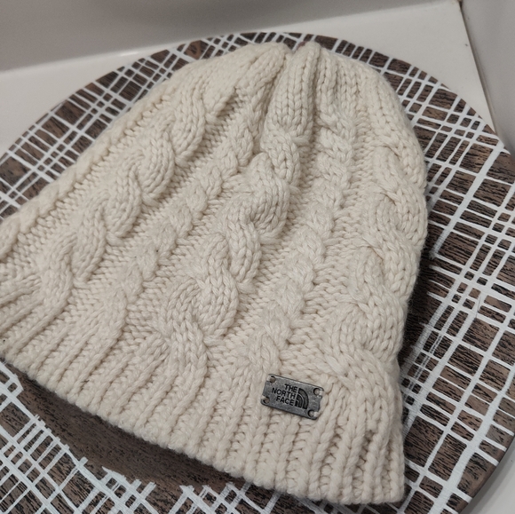 🧁EUC The North Face Brand Unisex Wear Cable Knit Sweater Beanie, Creme, OSFM - Picture 3 of 8
